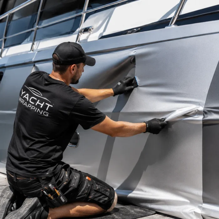 Yacht Wrapping ή Βαφή Σκάφους: Τι να Επιλέξετε